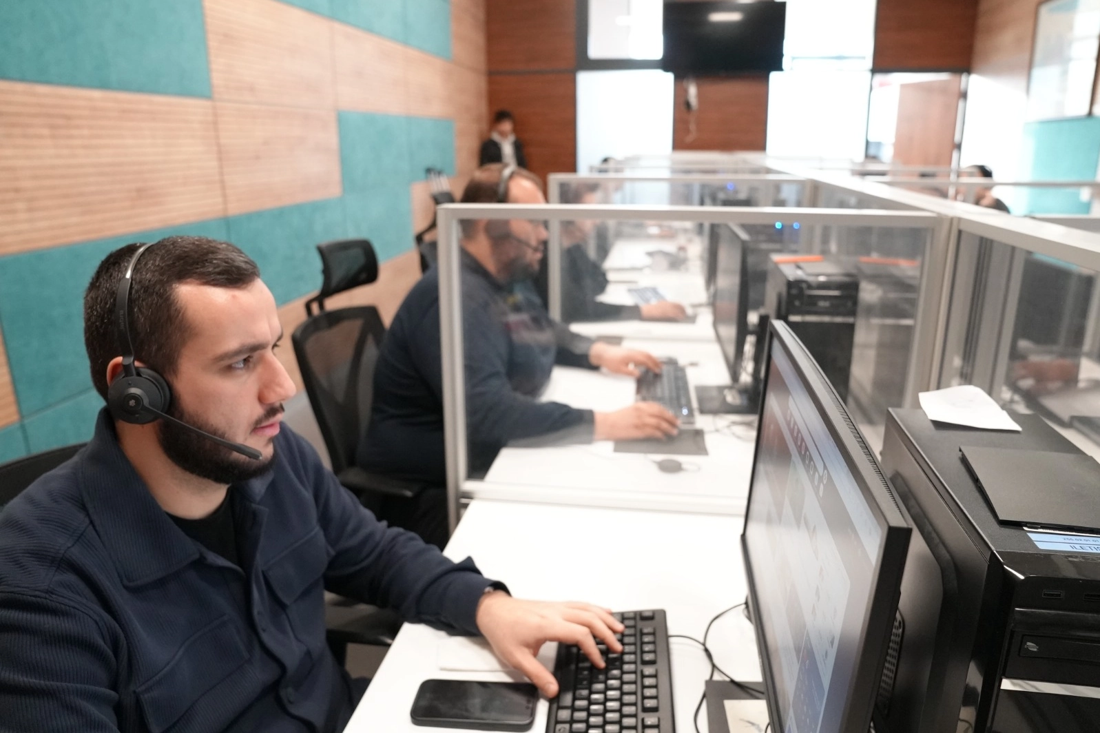 Kocaeli'de Alo 185, 1 milyon başvuruyu y&ouml;netti