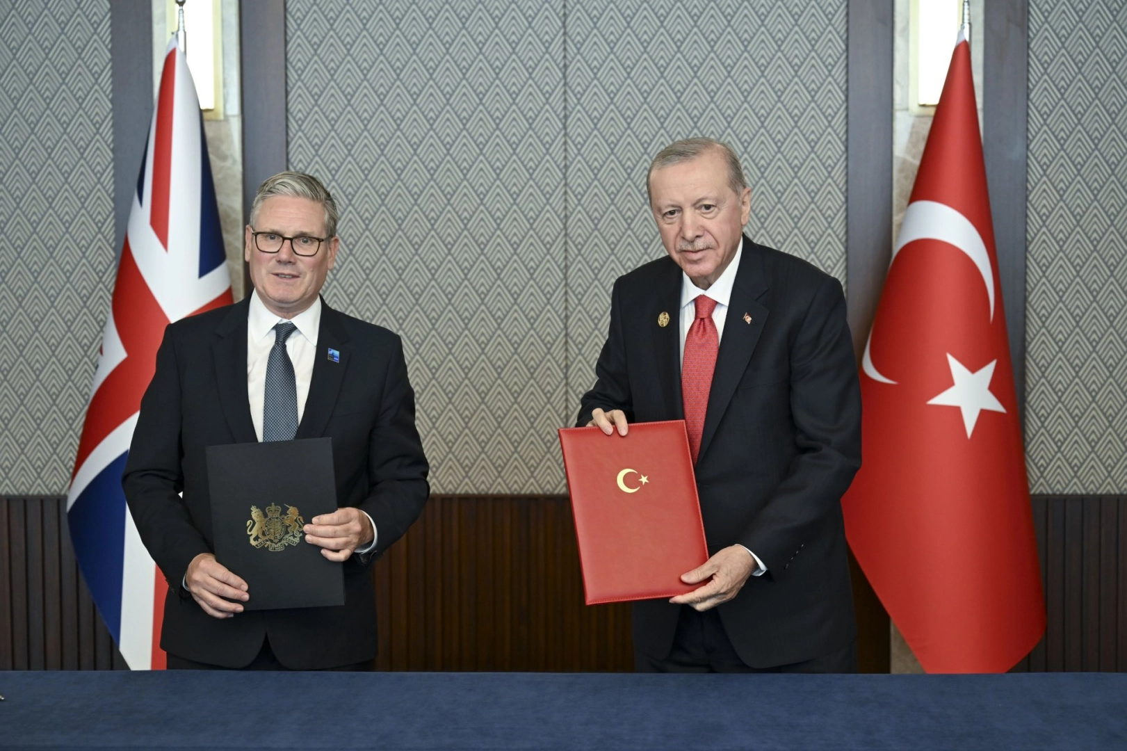 T&uuml;rkiye ve Birleşik Krallık&rsquo;tan tarihi g&uuml;venlik ve savunma ortaklığı adımı
