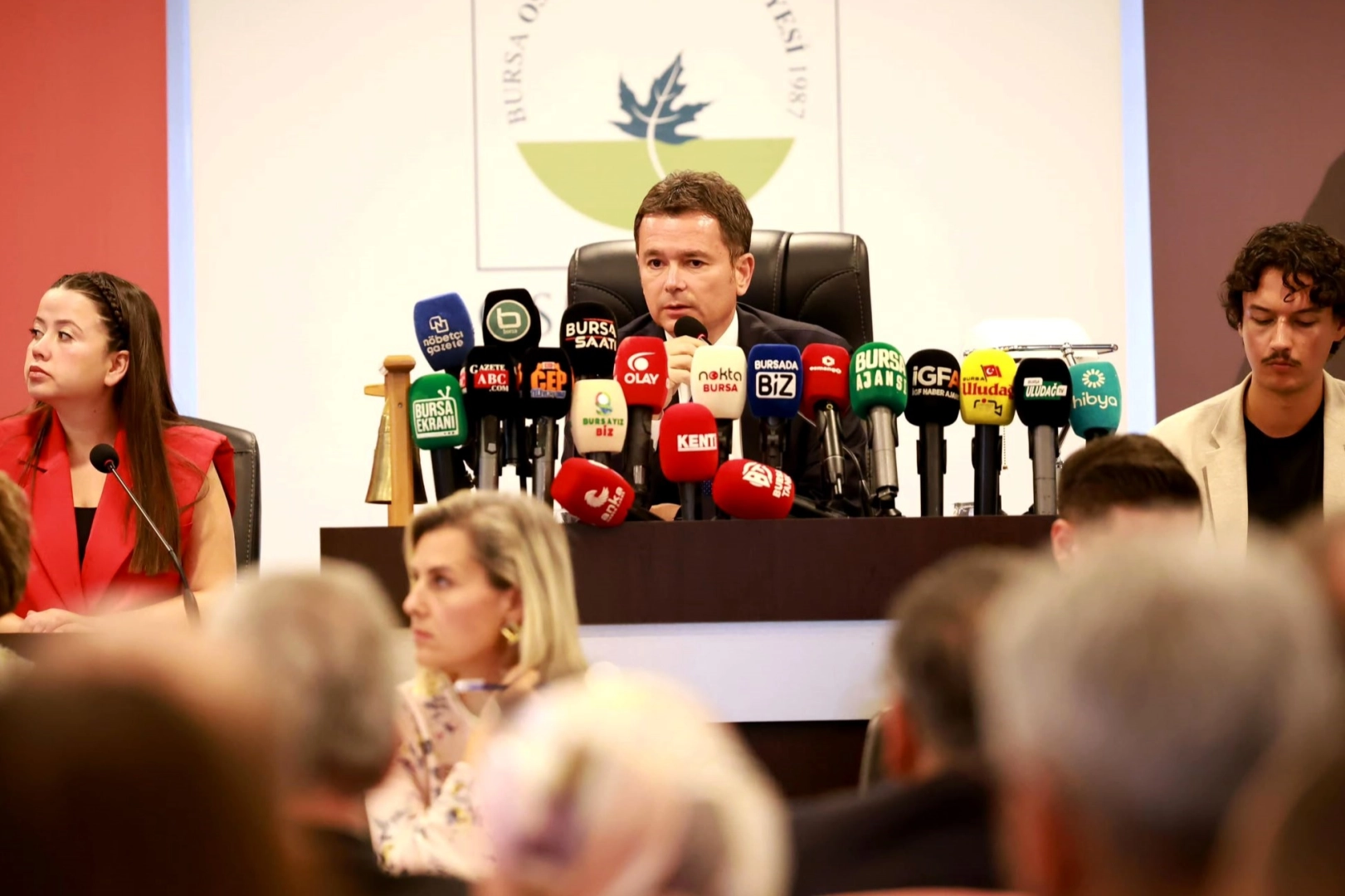Başkan Aydın: Osmangazi'de en &ccedil;ok m&uuml;cadelemiz ka&ccedil;ak yapılaşma