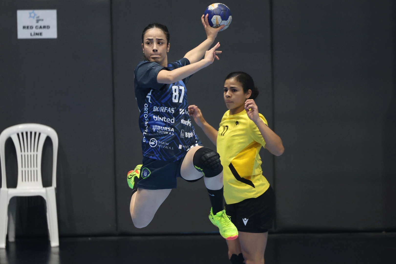 Bursa Büyükşehirli kadın hentbolcular Avrupa Kupası'nda kapıyı araladı