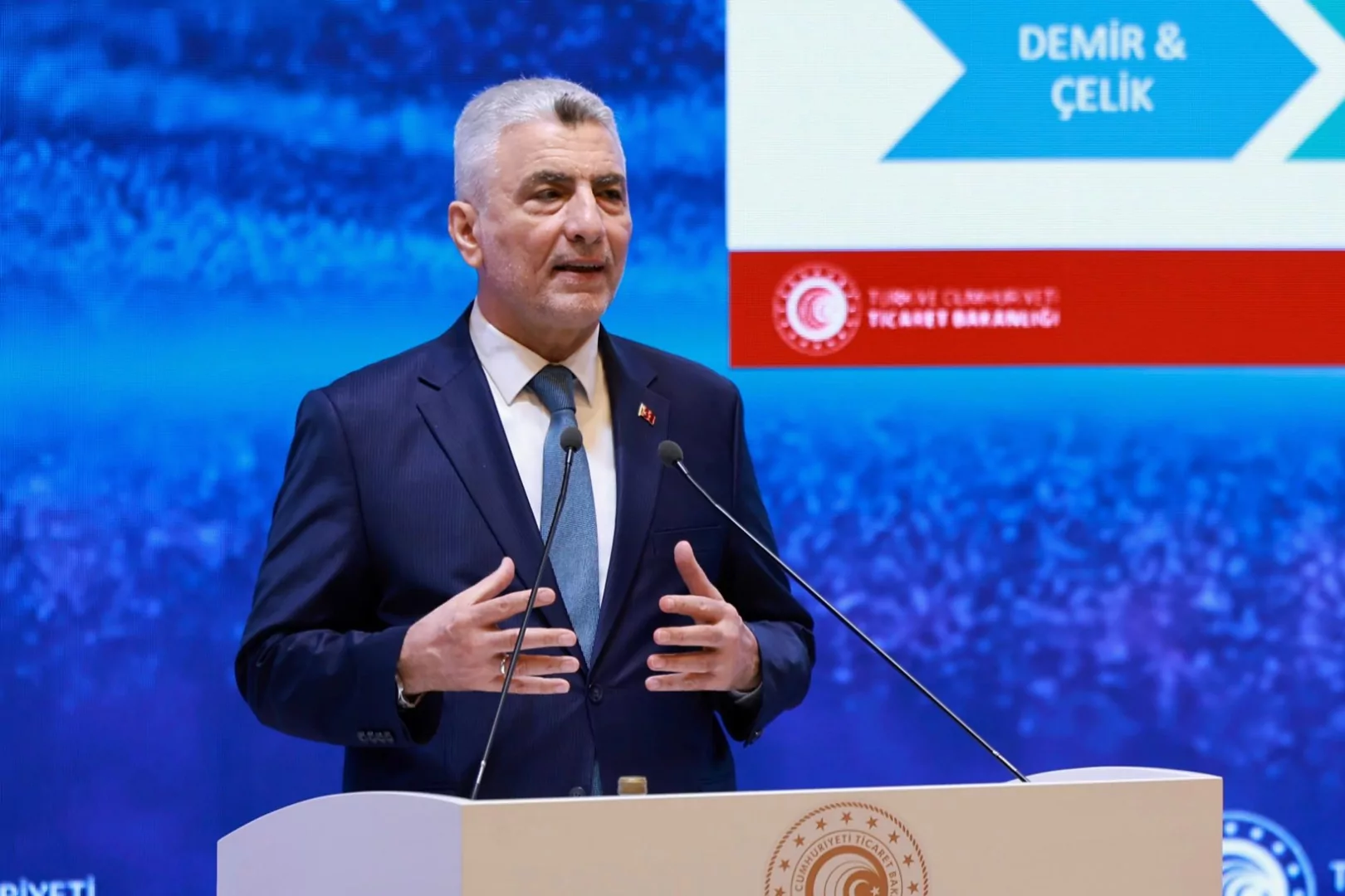 Bakan Bolat: Ağustos ihracatı 23,5 milyar dolarla rekor seviyeye ulaştı
