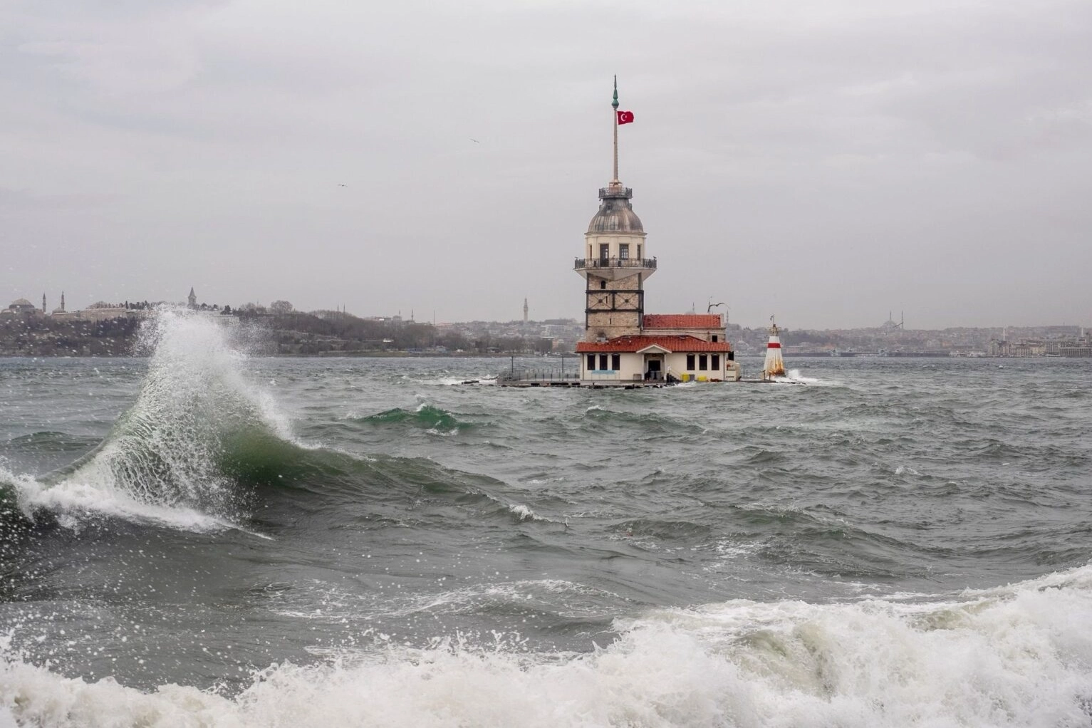 Meteoroloji&rsquo;den kuvvetli yağış ve fırtına uyarısı
