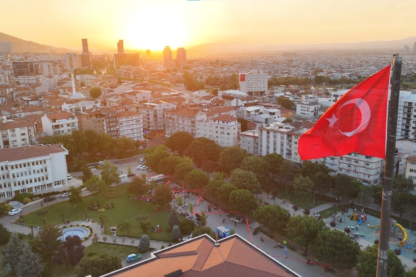 Yıldırım’da 15 Temmuz coşkusu bayraklarla yaşandı