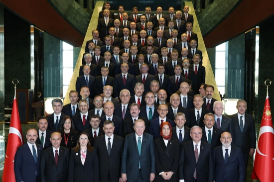 Cumhurbaşkanı Erdoğan&rsquo;dan Valilere, "İhtiya&ccedil; sahibine siz gidin"