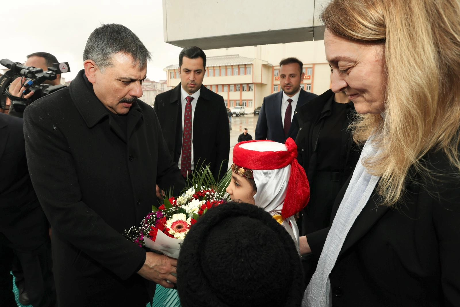 Bakan &Ccedil;ift&ccedil;i Ağrı&rsquo;da... Valilik ziyaretinde vatandaş odaklı hizmetleri değerlendirdi