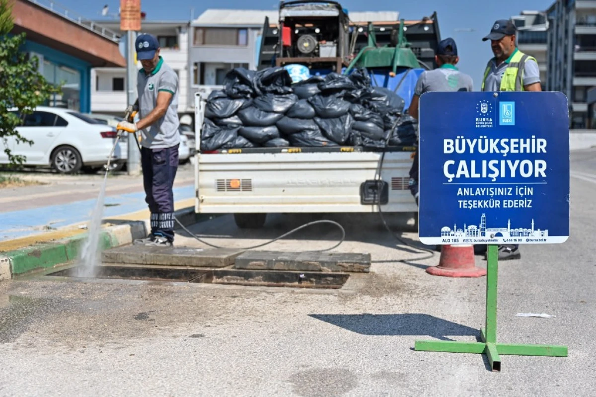 Bursa B&uuml;y&uuml;kşehir Belediyesi'nden altyapıya bahar temizliği