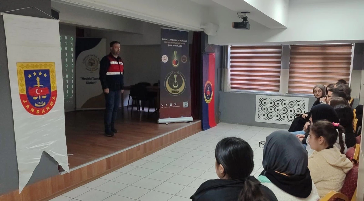 Bursa Jandarma&rsquo;dan Siber Eğitim