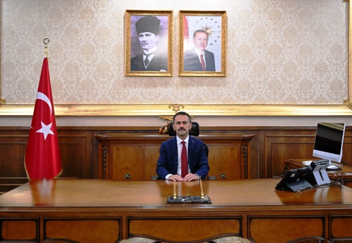 Vali İlhami Aktaş'ın 10 Kasım Atatürk’ü Anma Günü Mesajı