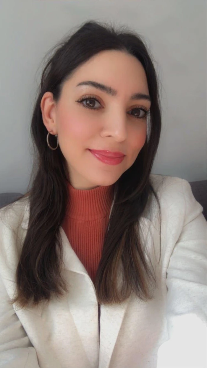 Ayşeg&uuml;l &Ccedil;altek